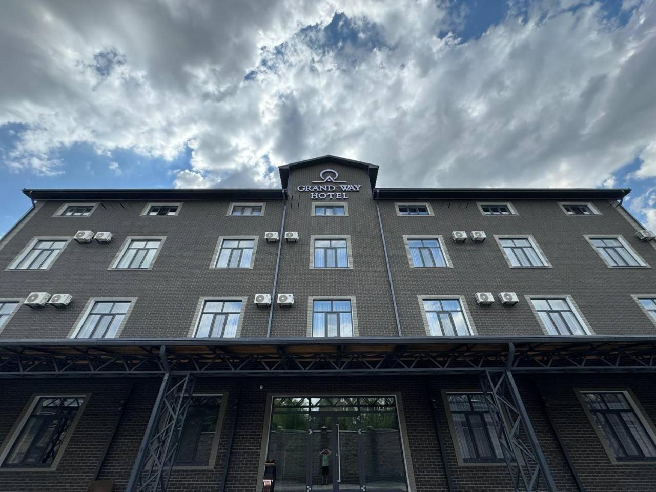 Grand Way Hotel Taraz Exteriér fotografie